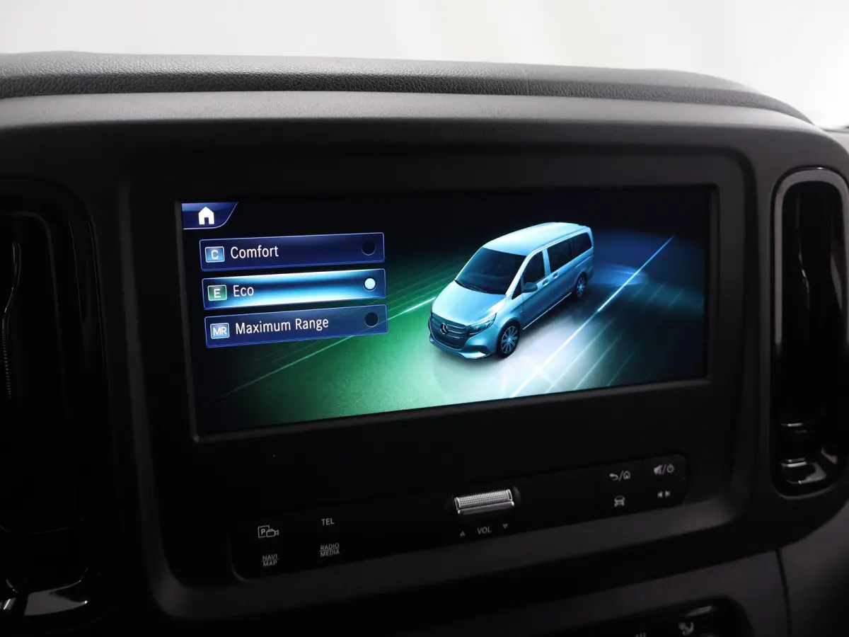 eVito L2 66 kWh | Stoelverwarming | Apple Carplay | Achteruitrijcamera | Airco | Dodehoekassistent |