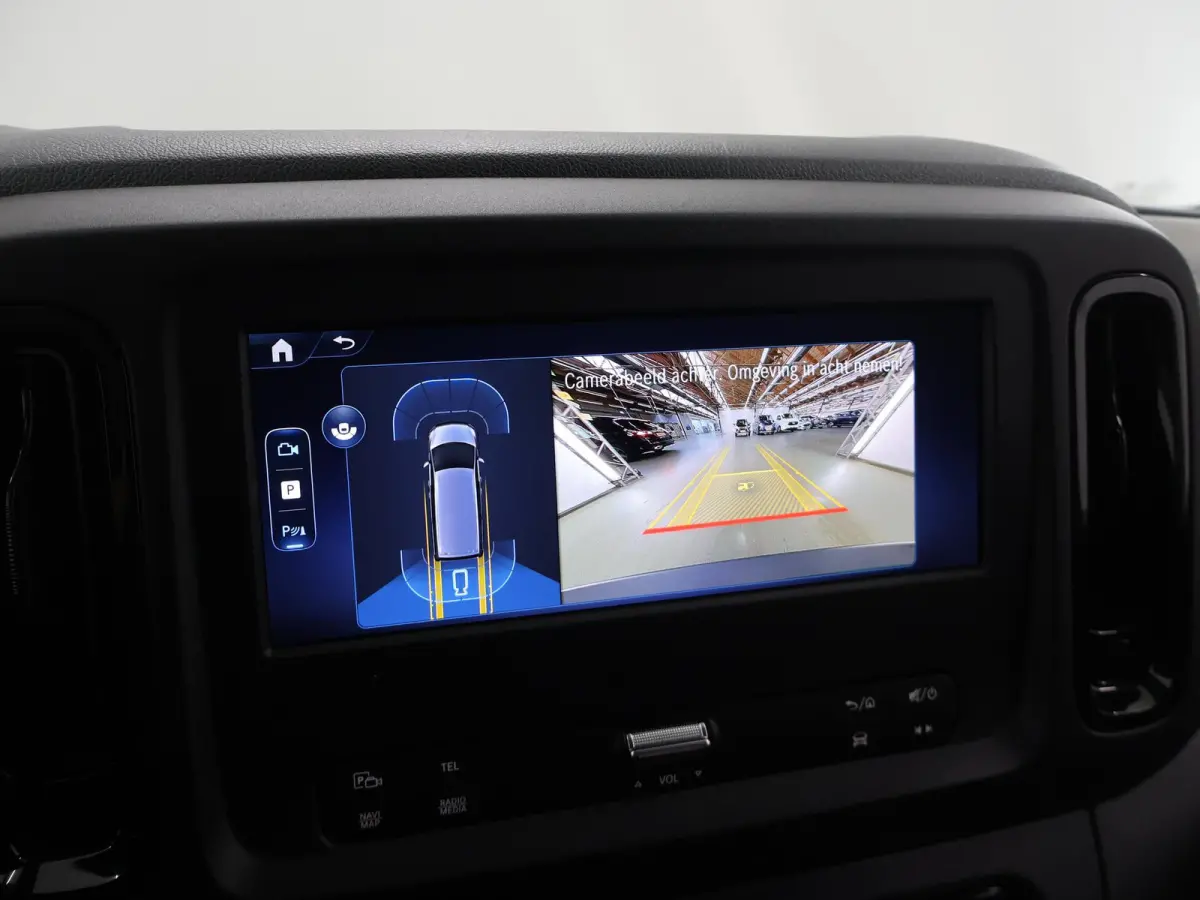 eVito L2 66 kWh | Stoelverwarming | Apple Carplay | Achteruitrijcamera | Airco | Dodehoekassistent |