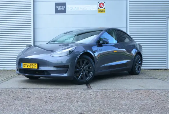 Standard RWD Plus 60 kWh LFP accu, Warmtepomp, AutoPilot3.0