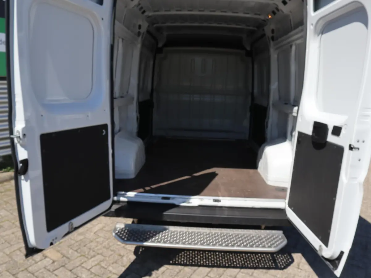 2.2 BlueHDi 120 S&S L2H2 3.3t | 2x Schuifdeur | Navigatie | Airco | Cruise Control |