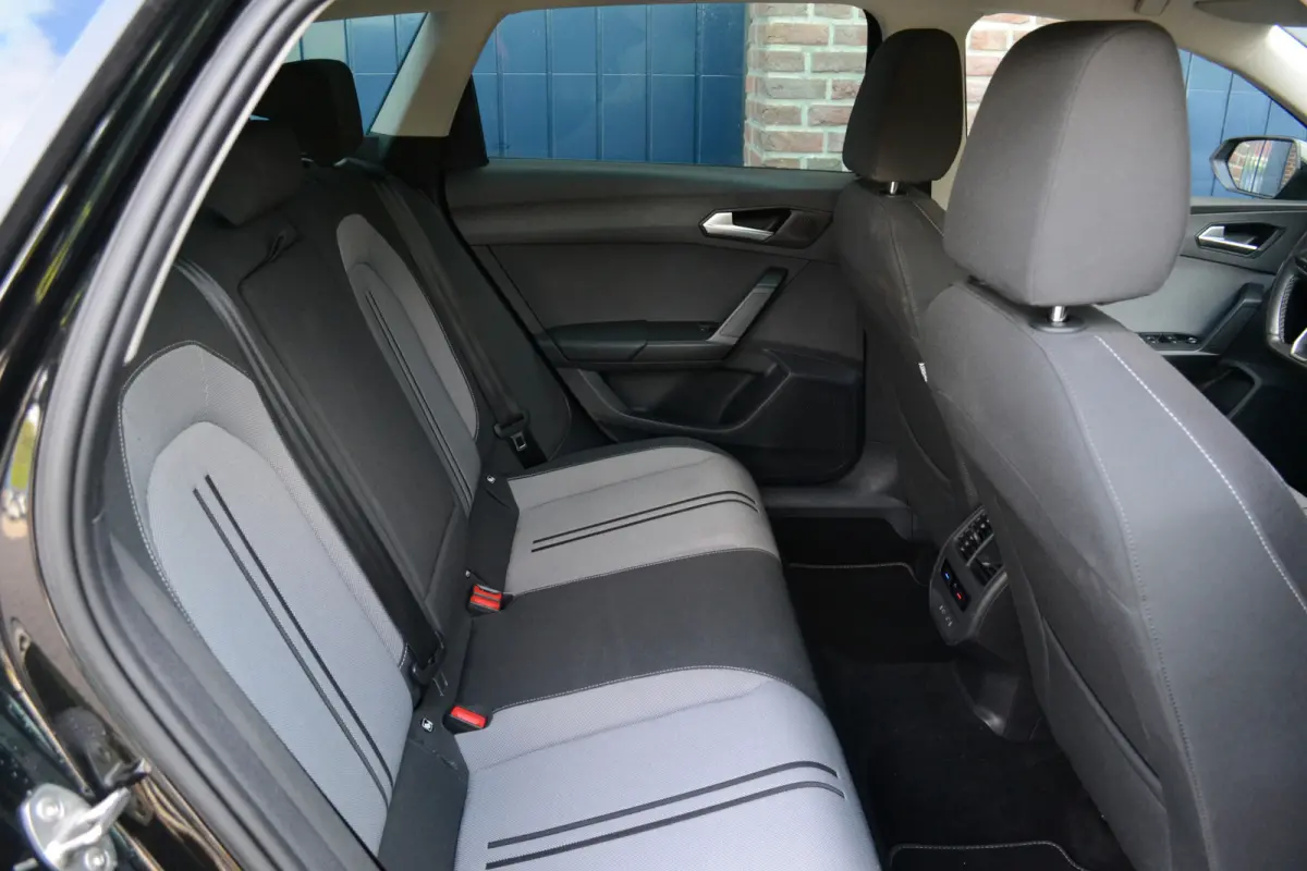 1.0 TSI Style Business Intense | Trekhaak | Camera | Virtual Cockpit | Carplay/Android Auto