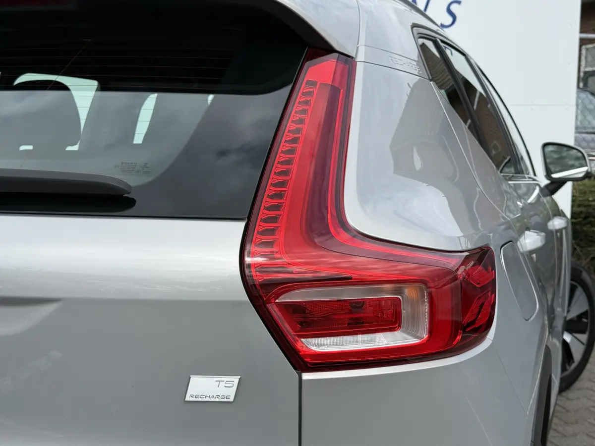 1.5 T5 Plug-in hybrid Core Bright | Navi | CarPlay | LED | DAB+ | 18 inch