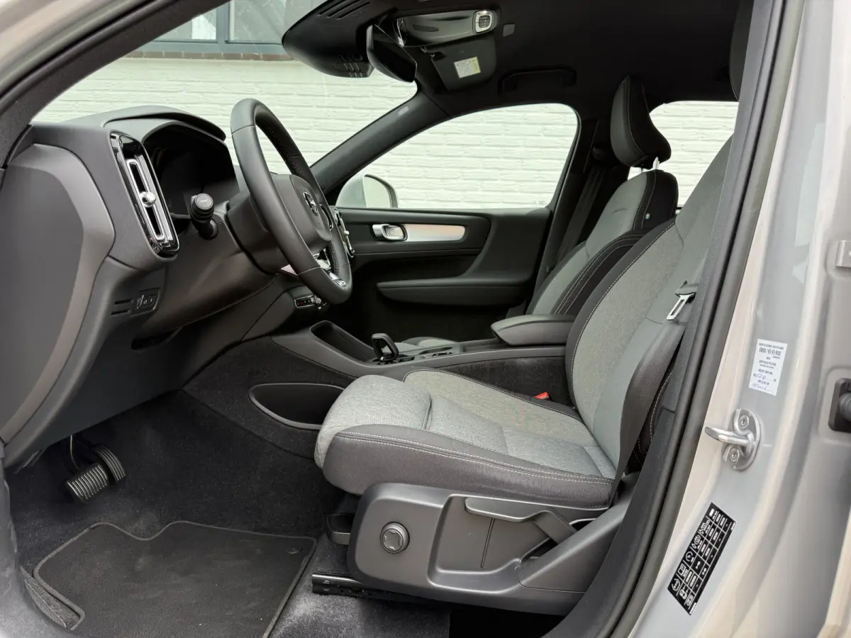 1.5 T5 Plug-in hybrid Core Bright | Navi | CarPlay | LED | DAB+ | 18 inch
