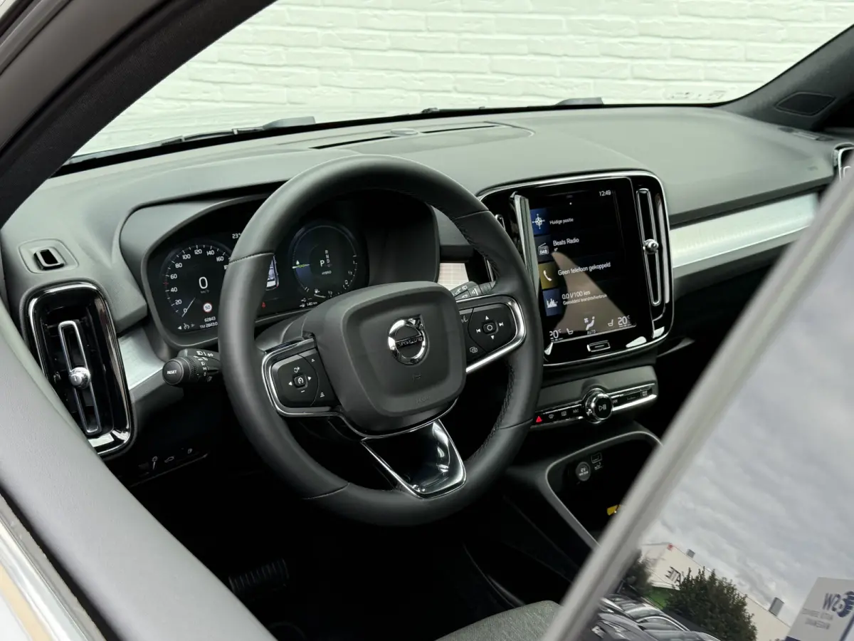 1.5 T5 Plug-in hybrid Core Bright | Navi | CarPlay | LED | DAB+ | 18 inch