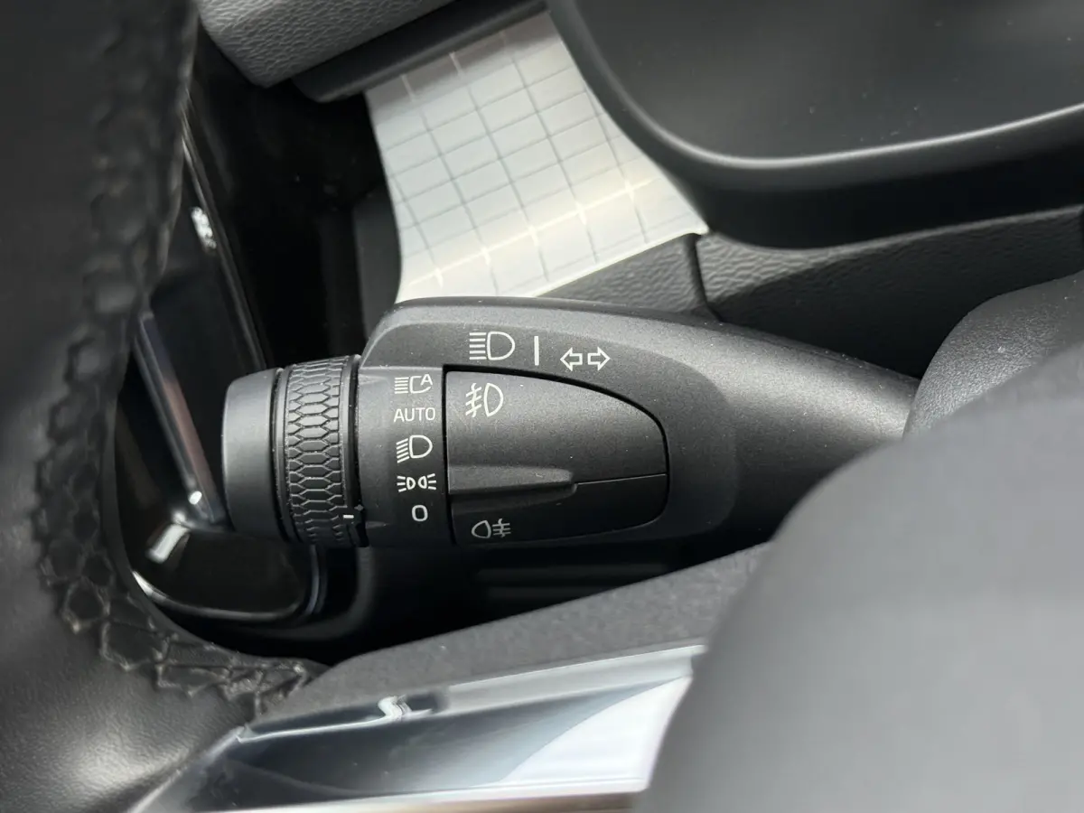 1.5 T5 Plug-in hybrid Core Bright | Navi | CarPlay | LED | DAB+ | 18 inch