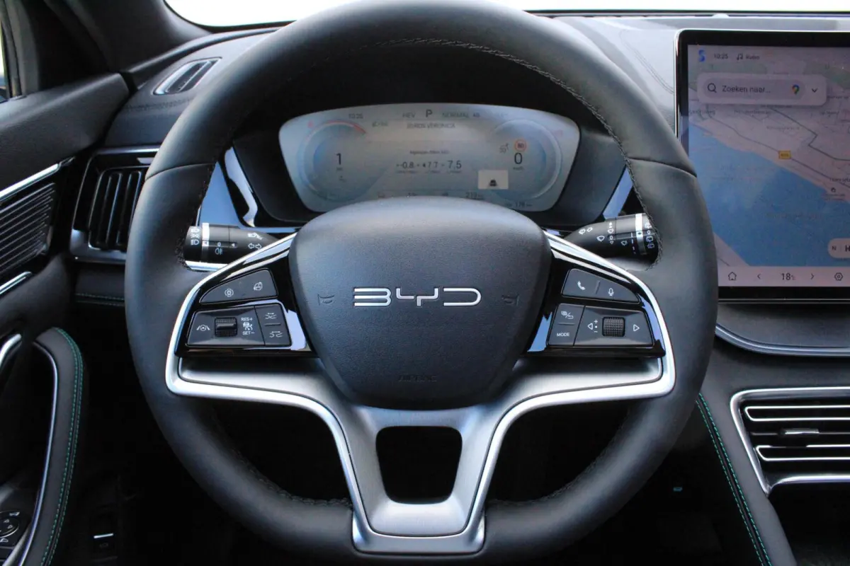 1.5 T DM-i AWD Design Pano ACC 324 PK 4x4 HUD VOL