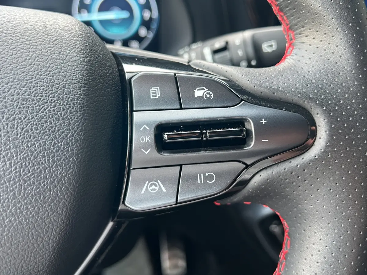 1.0 T-GDI 100pk N-Line | Camera | Carplay | Premium audio | Cruise controle | Navigatie | 17'' velgen | Dodehoek detectie | Parkeersensoren