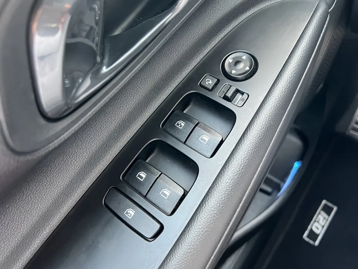 1.0 T-GDI 100pk N-Line | Camera | Carplay | Premium audio | Cruise controle | Navigatie | 17'' velgen | Dodehoek detectie | Parkeersensoren