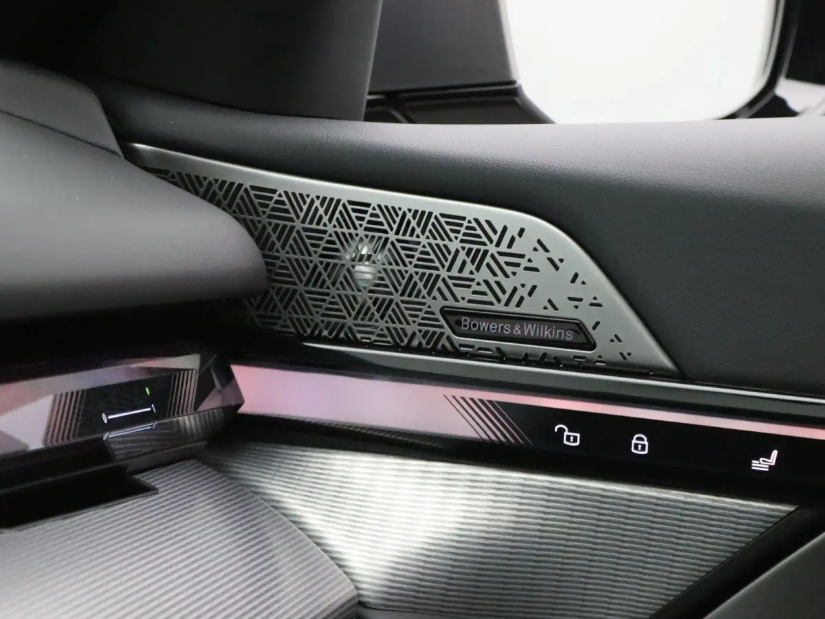 eDrive40 | M Sportpakket Pro | Panoramadak | Bowers & Wilkins | Comfortstoelen | Trekhaak