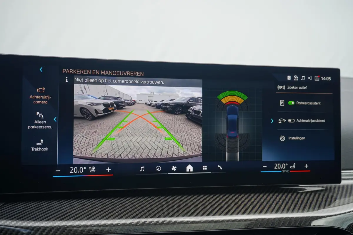 eDrive40 | M Sportpakket Pro | Harman Kardon | Active Cruise Control | Elektrisch verstelbare stoelen | Trekhaak