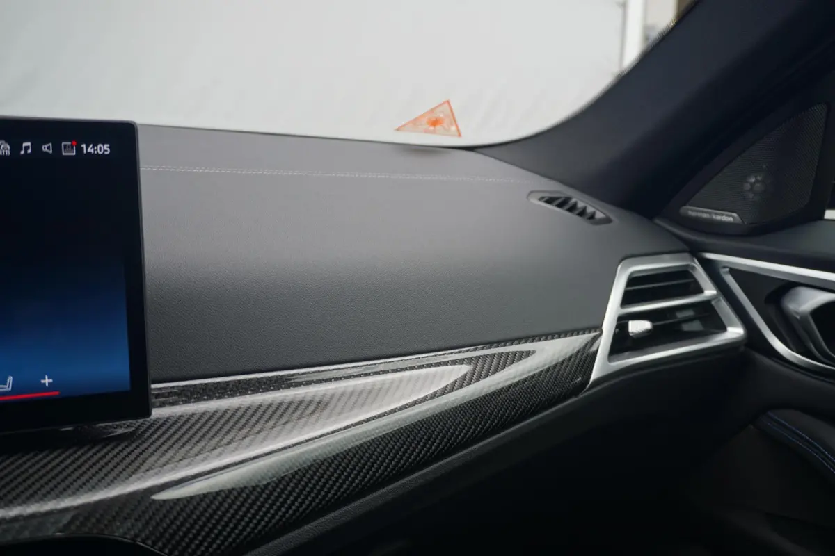 eDrive40 | M Sportpakket Pro | Harman Kardon | Active Cruise Control | Elektrisch verstelbare stoelen | Trekhaak