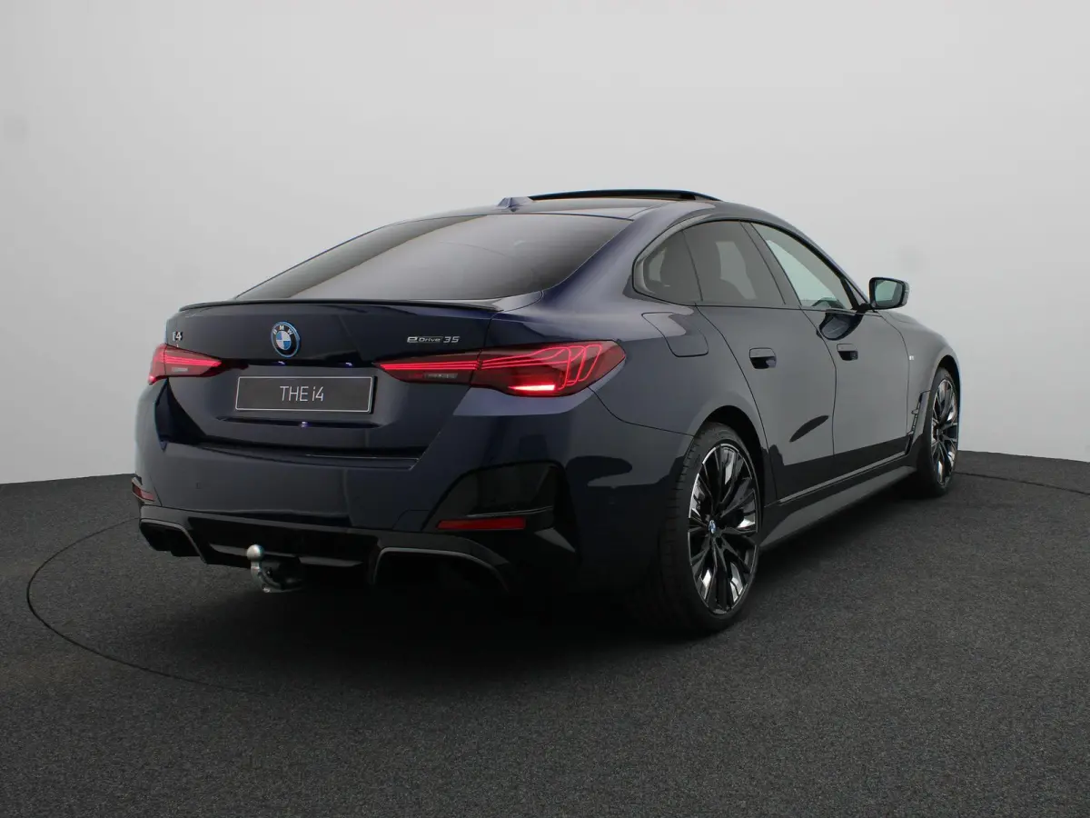 eDrive35 | M Sportpakket Pro | Elektrisch verstelbare stoelen | Driving Assistant Professional | Harman Kardon