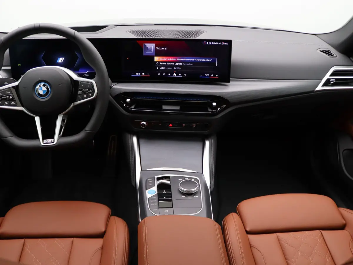 eDrive35 | M Sportpakket Pro | Elektrisch verstelbare stoelen | Driving Assistant Professional | Harman Kardon