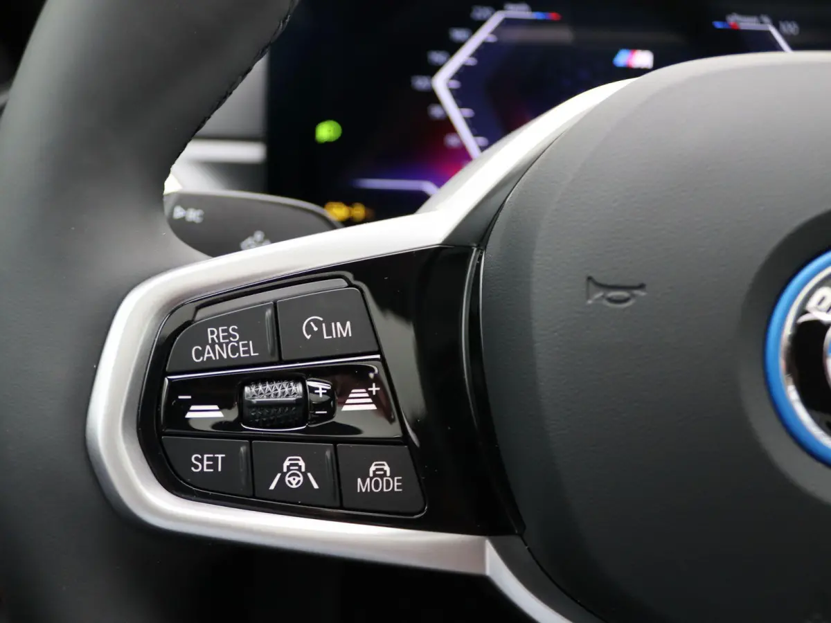 eDrive35 | M Sportpakket Pro | Elektrisch verstelbare stoelen | Driving Assistant Professional | Harman Kardon