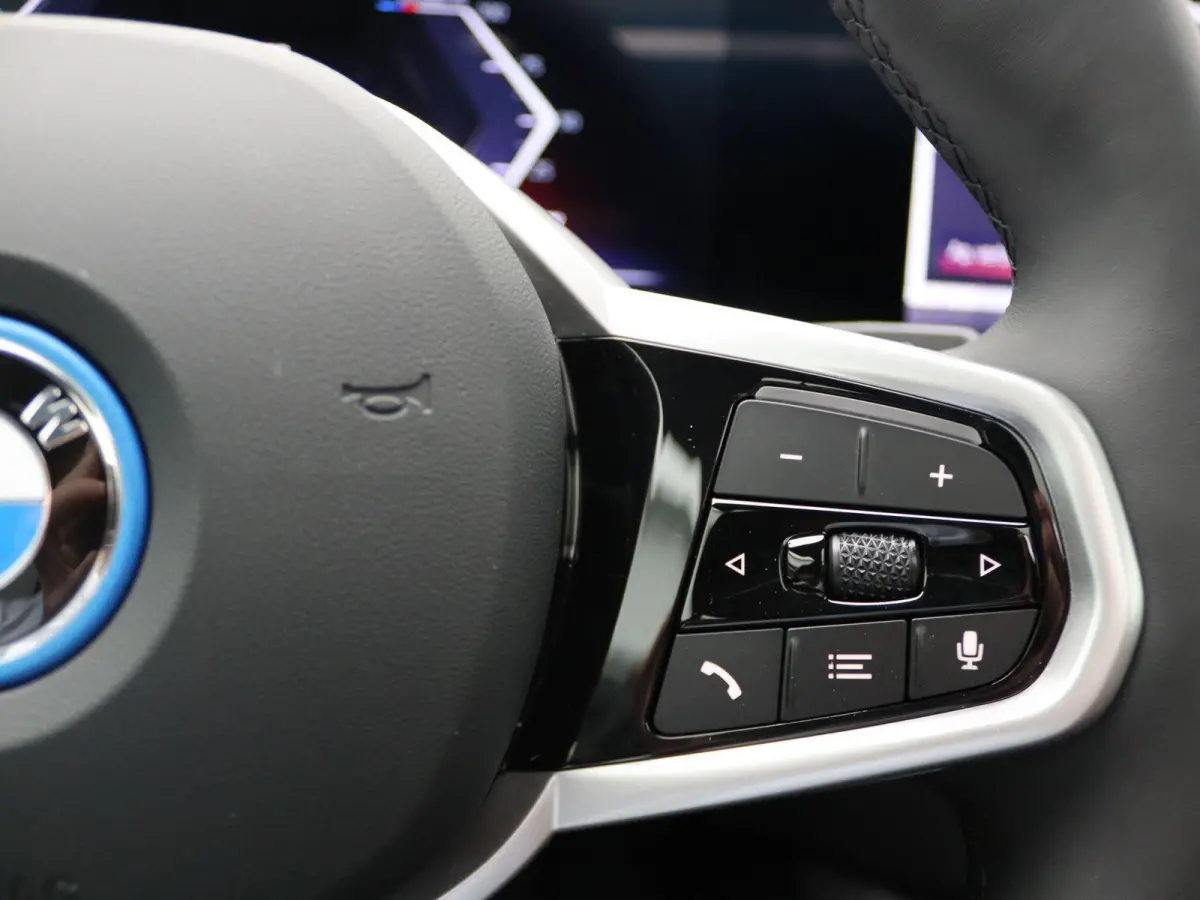 eDrive35 | M Sportpakket Pro | Elektrisch verstelbare stoelen | Driving Assistant Professional | Harman Kardon