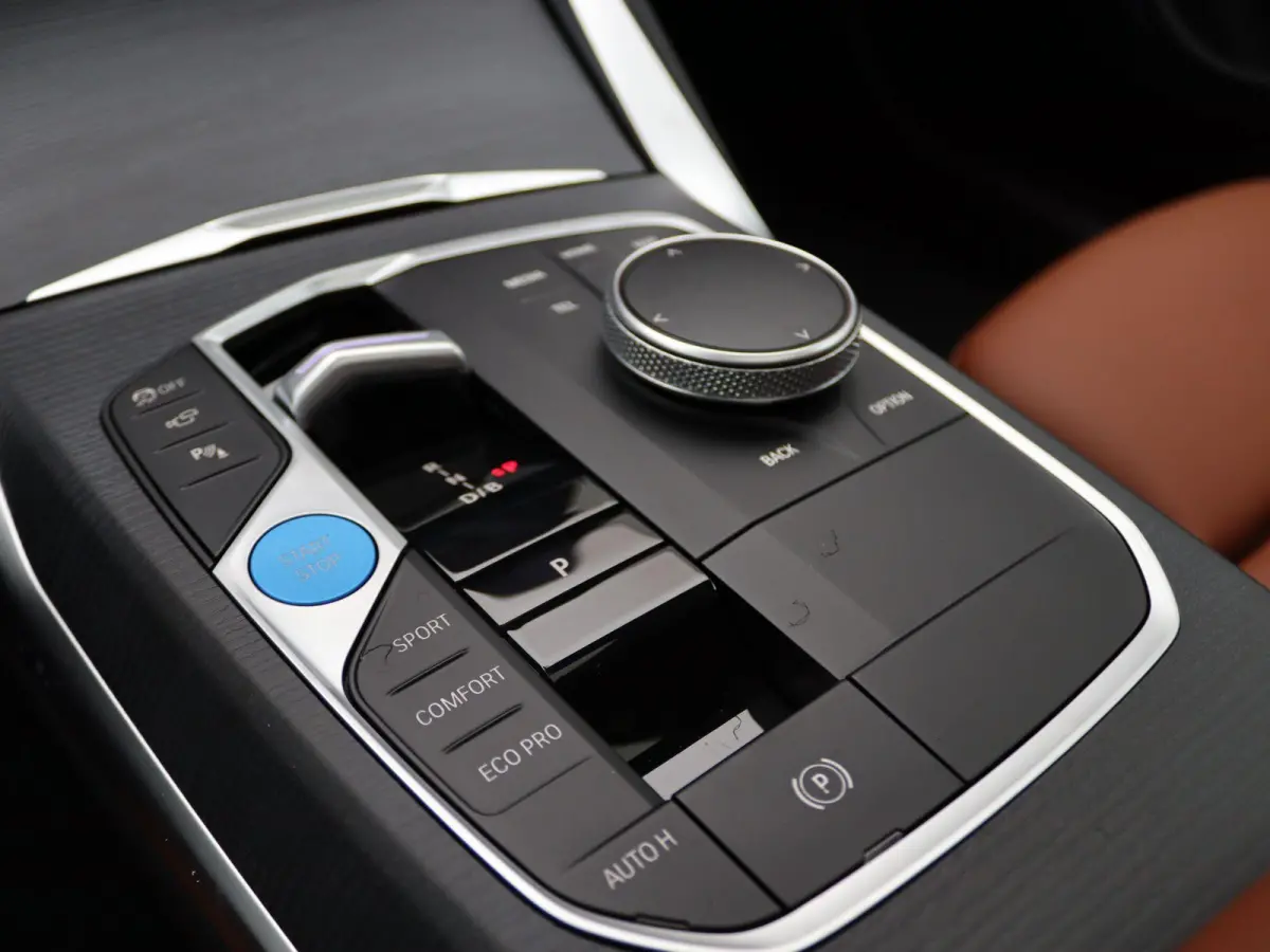 eDrive35 | M Sportpakket Pro | Elektrisch verstelbare stoelen | Driving Assistant Professional | Harman Kardon