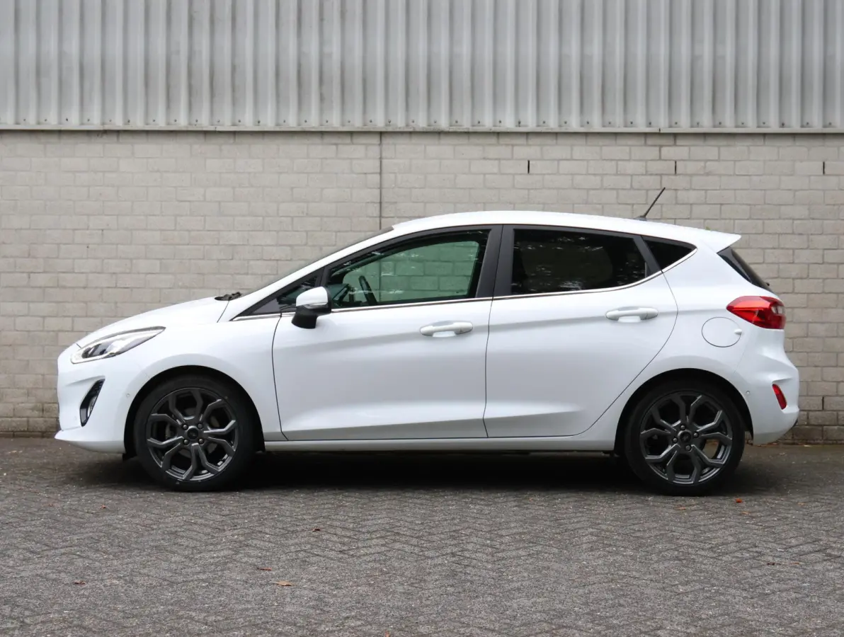 1.0 100pk EcoBoost Titanium | Navigatie | Camera | Stoelverwarming | B&O