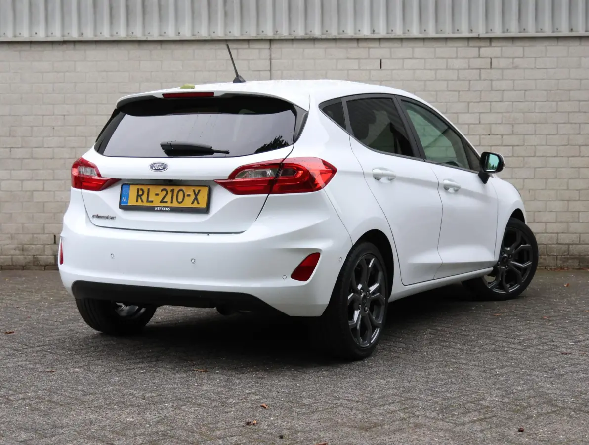 1.0 100pk EcoBoost Titanium | Navigatie | Camera | Stoelverwarming | B&O