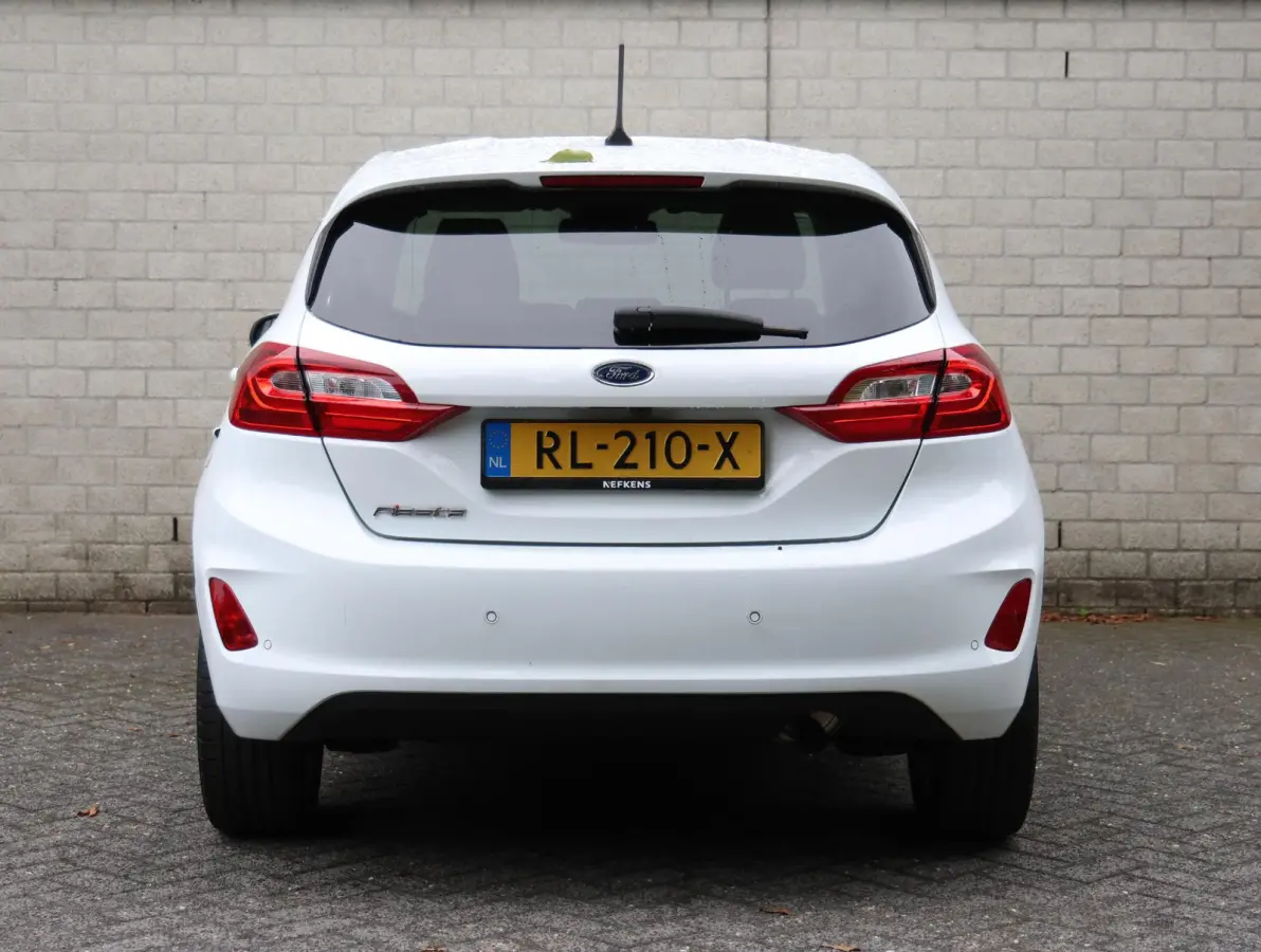 1.0 100pk EcoBoost Titanium | Navigatie | Camera | Stoelverwarming | B&O