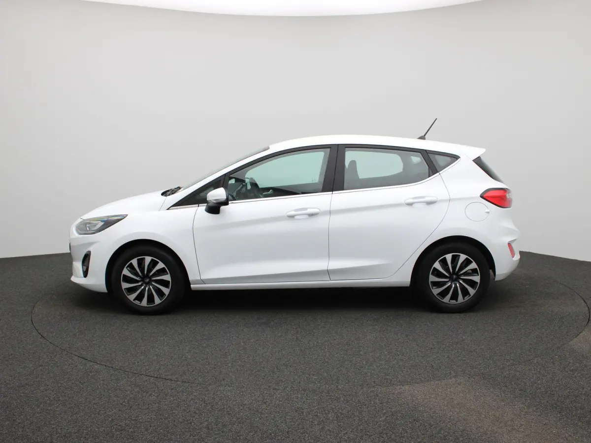 1.0 EcoBoost Hybrid Titanium | Cruise Control | Pakeersensoren Achter | Apple/Android Carplay | Dealer Onderhouden |