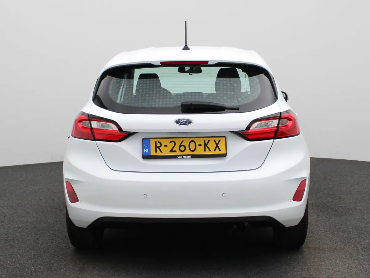 1.0 EcoBoost Hybrid Titanium | Cruise Control | Pakeersensoren Achter | Apple/Android Carplay | Dealer Onderhouden |