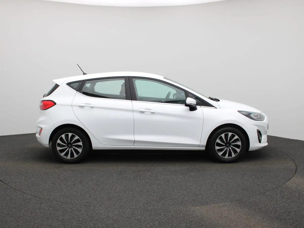 1.0 EcoBoost Hybrid Titanium | Cruise Control | Pakeersensoren Achter | Apple/Android Carplay | Dealer Onderhouden |