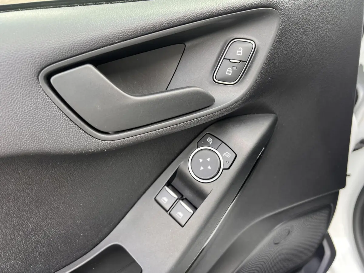 1.0 EcoBoost Connected 5 Deurs Airco Cruise LED