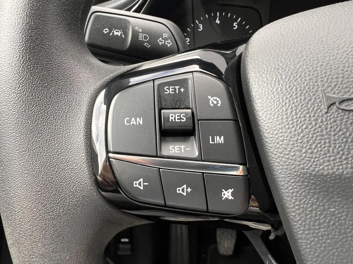 1.0 EcoBoost Connected 5 Deurs Airco Cruise LED
