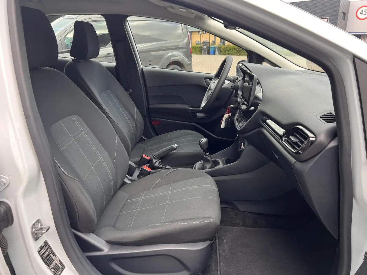 1.0 EcoBoost Connected 5 Deurs Airco Cruise LED