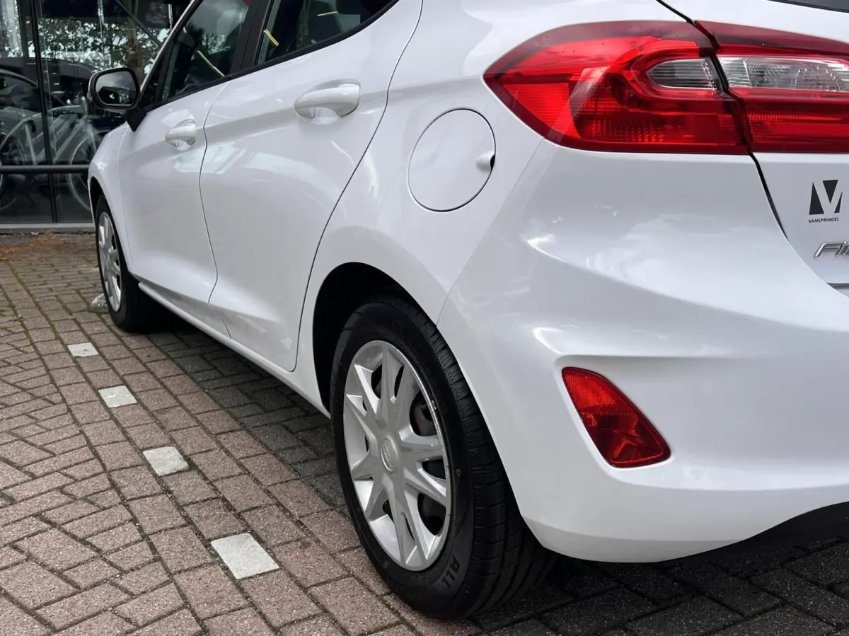 1.0 EcoBoost Connected 5 Deurs Airco Cruise LED
