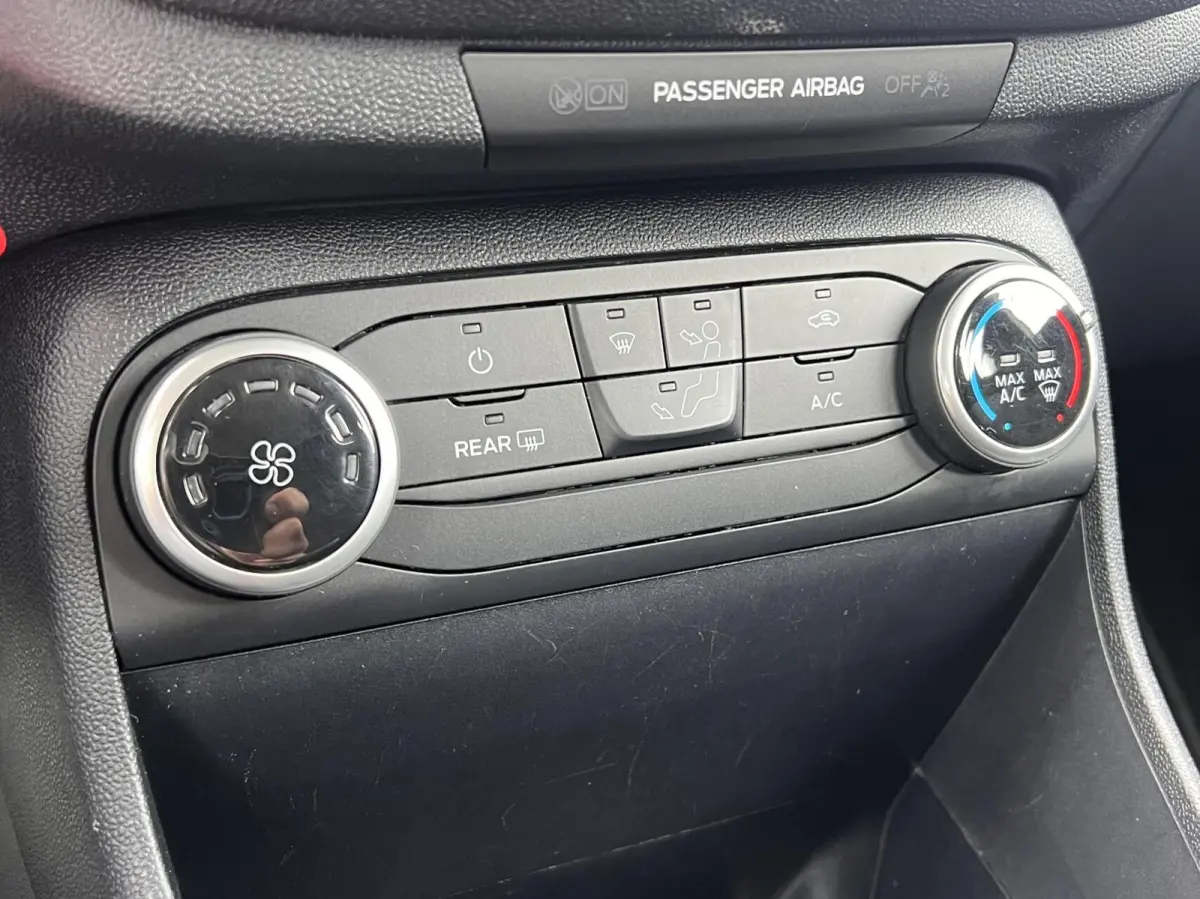 1.0 EcoBoost Connected 5 Deurs Airco Cruise LED