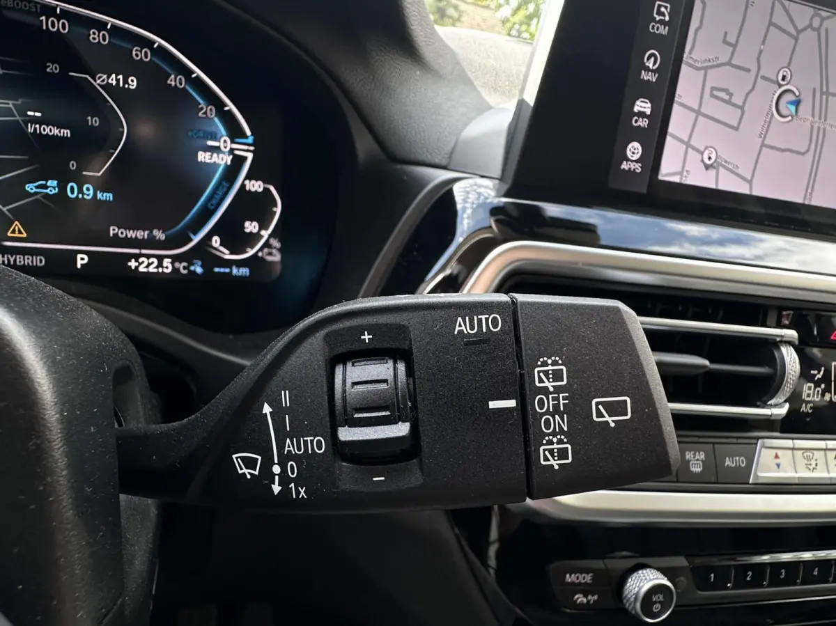 xDrive30e Business Edition Plus Climat control, Camera, Carplay, Bluetooth, LM..