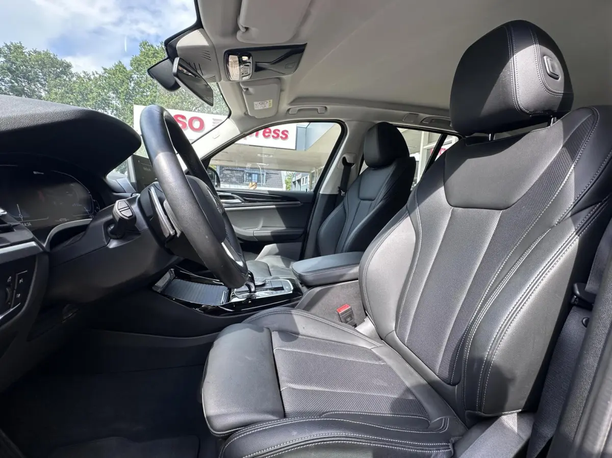 xDrive30e Business Edition Plus Climat control, Camera, Carplay, Bluetooth, LM..