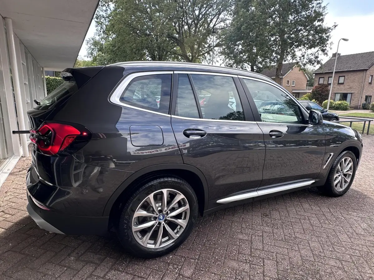 xDrive30e Business Edition Plus Climat control, Camera, Carplay, Bluetooth, LM..