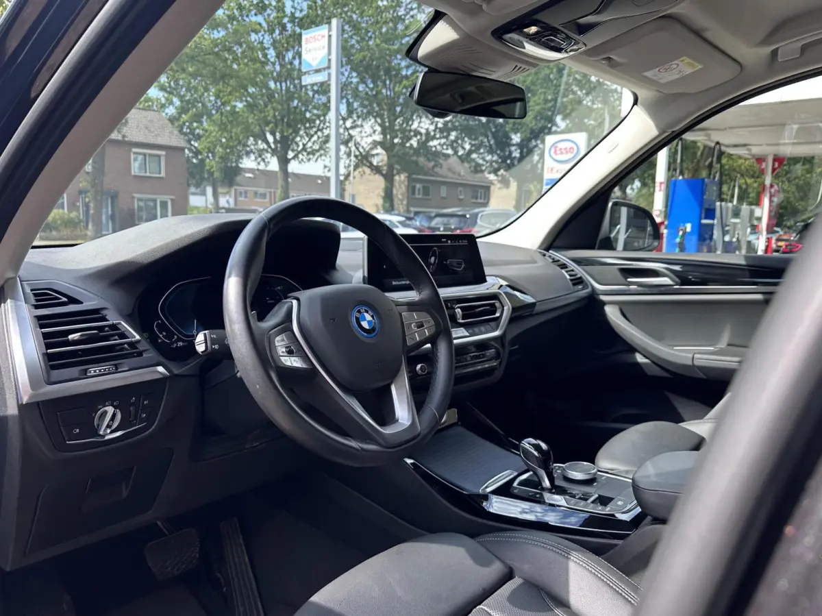 xDrive30e Business Edition Plus Climat control, Camera, Carplay, Bluetooth, LM..