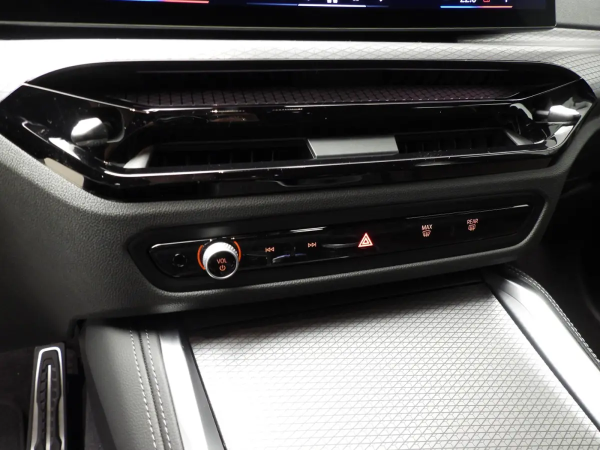 420i | M Sportpakket Pro | Schuif-/kanteldak | Harman Kardon | Stuurwielrand verwarmd