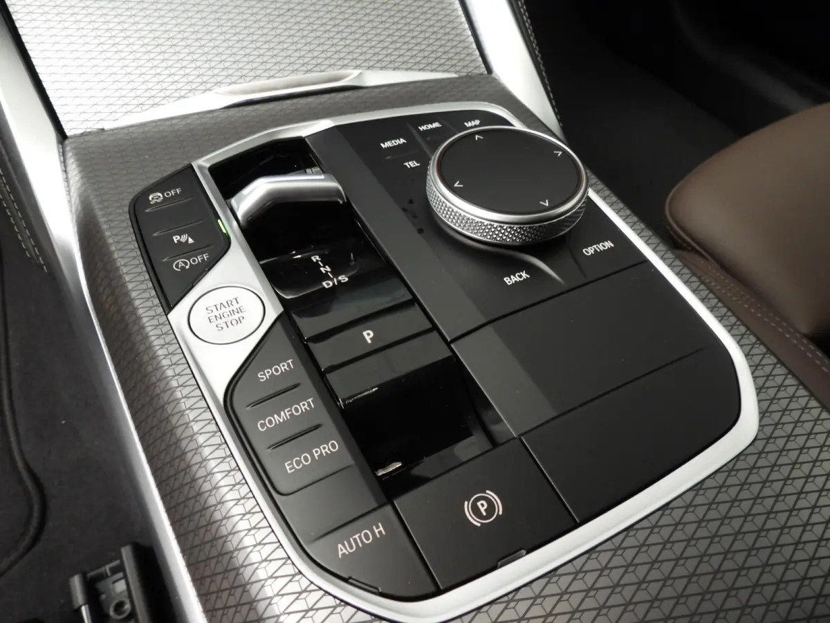 420i | M Sportpakket Pro | Schuif-/kanteldak | Harman Kardon | Stuurwielrand verwarmd