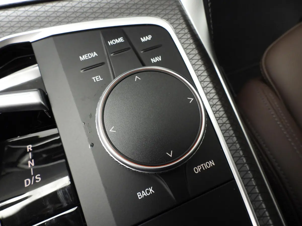 420i | M Sportpakket Pro | Schuif-/kanteldak | Harman Kardon | Stuurwielrand verwarmd