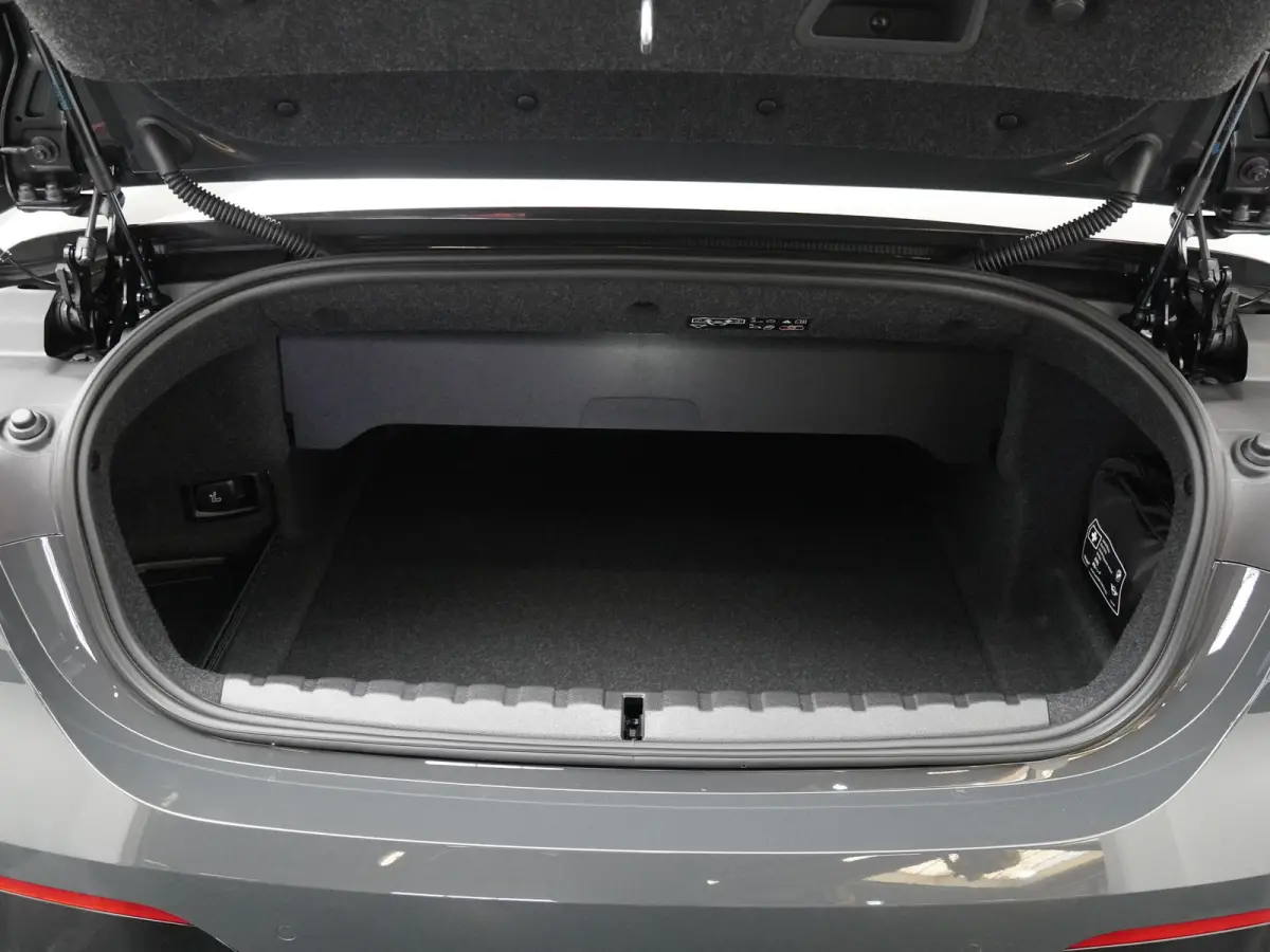 430i xDrive | M Sportpakket Pro | Harman Kardon | Air Collar | Elektrisch verstelbare voorstoelen met stoelvenilatie | M Adaptief onderstel