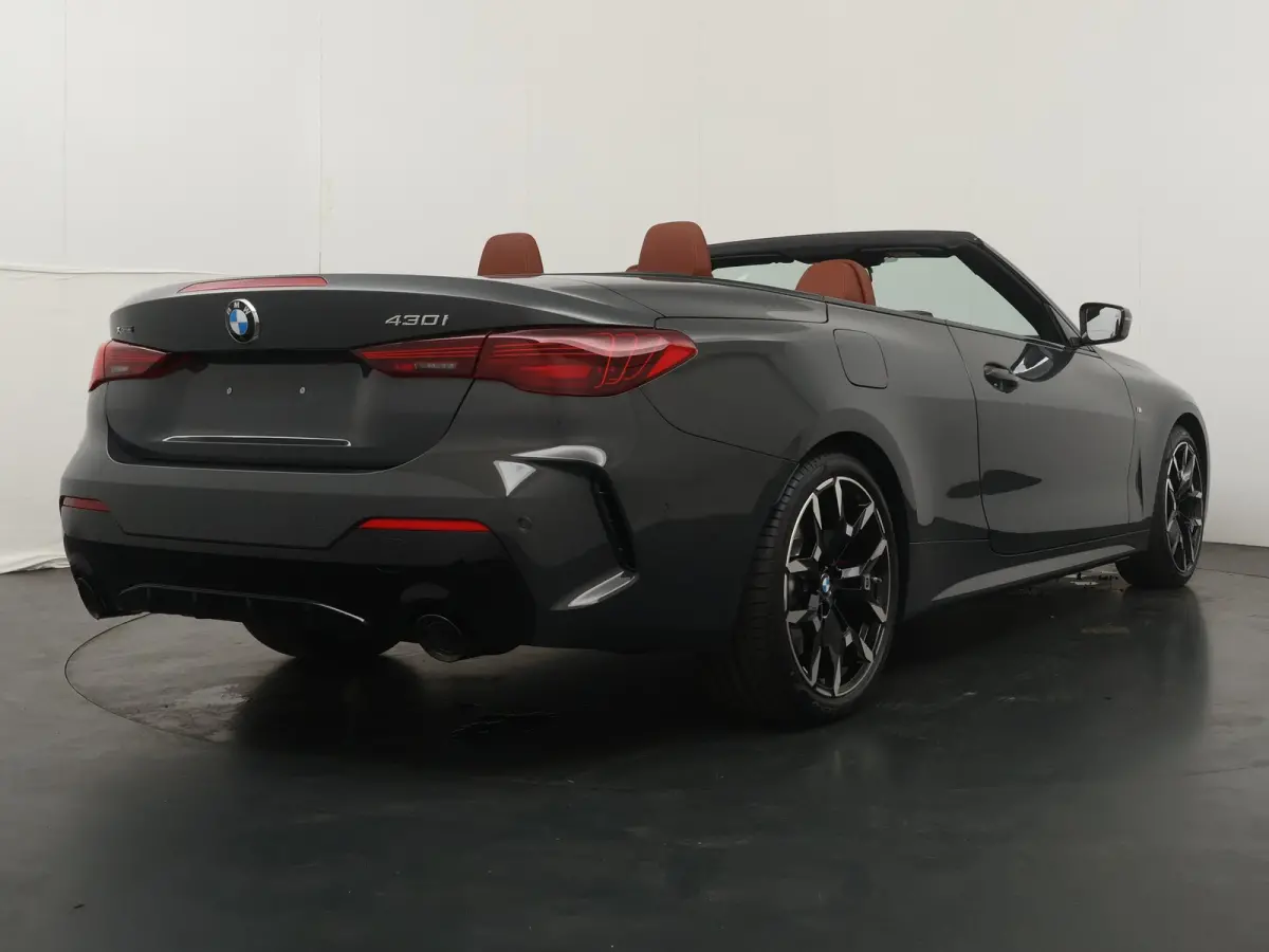 430i xDrive | M Sportpakket Pro | Harman Kardon | Air Collar | Elektrisch verstelbare voorstoelen met stoelvenilatie | M Adaptief onderstel