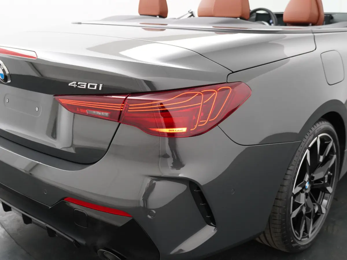 430i xDrive | M Sportpakket Pro | Harman Kardon | Air Collar | Elektrisch verstelbare voorstoelen met stoelvenilatie | M Adaptief onderstel