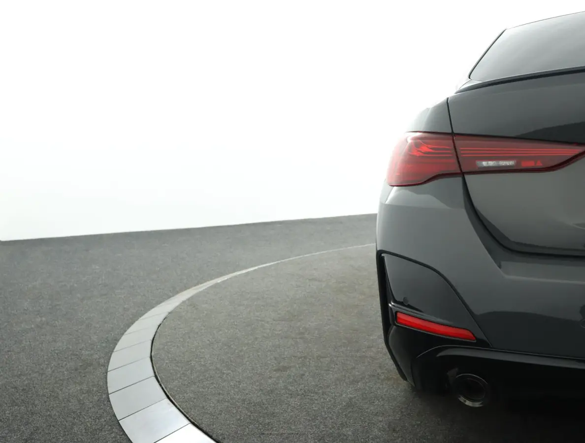 420i | M Sportpakket Pro | Schuif-/kanteldak | Head-Up Display | Active Cruise Control | Trekhaak |