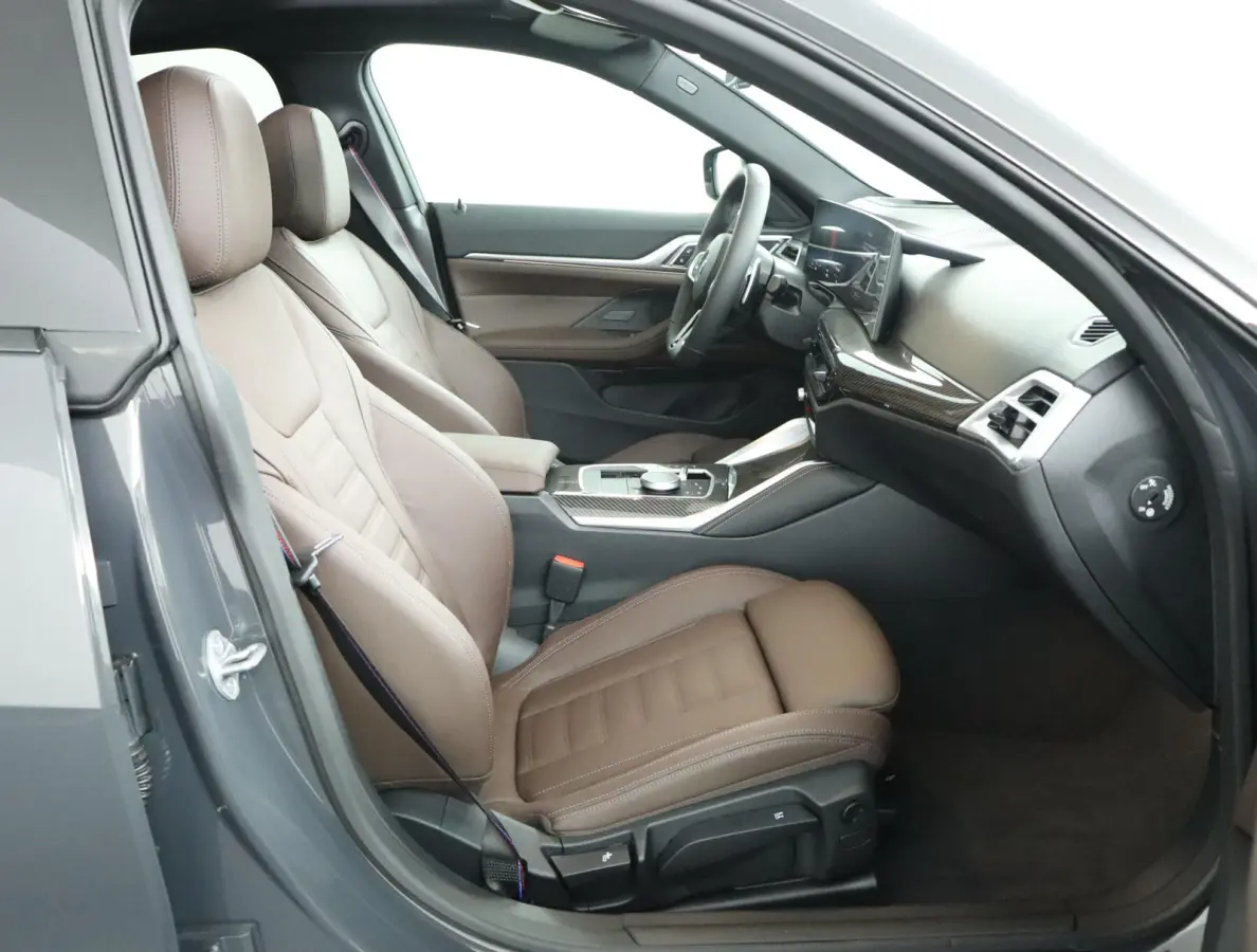 420i | M Sportpakket Pro | Schuif-/kanteldak | Head-Up Display | Active Cruise Control | Trekhaak |