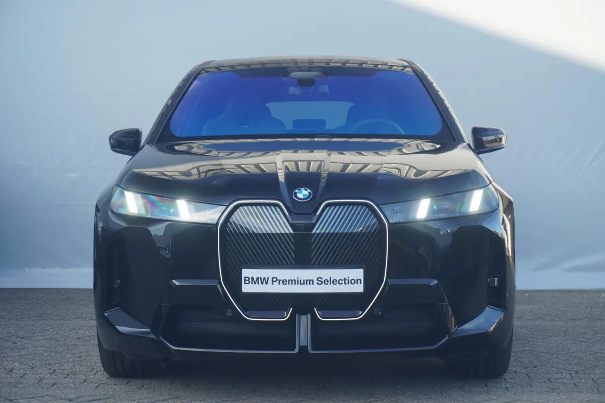 xDrive45 | M Sportpakket | Panoramadak Sky Lounge | Luchtvering | Stoelventilatie | Harman Kardon | Driving Assistant Professional