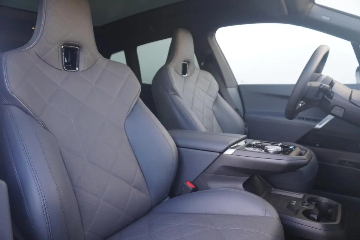 xDrive45 | M Sportpakket | Panoramadak Sky Lounge | Luchtvering | Stoelventilatie | Harman Kardon | Driving Assistant Professional