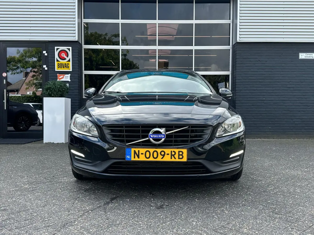 2.0 T3 Kinetic, Airco, Bluetooth, Cruise, Trekhaak, Radio, Stuur/ Stoelverwarming
