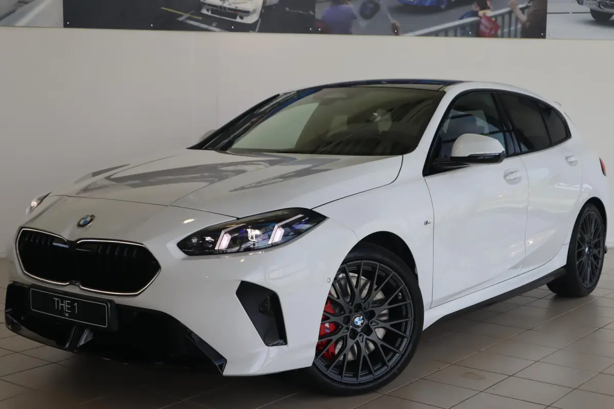 123 xDrive | M Sportpakket Pro | Harman Kardon | Head-Up Display | M Adaptief onderstel | Driving Assistant Plus
