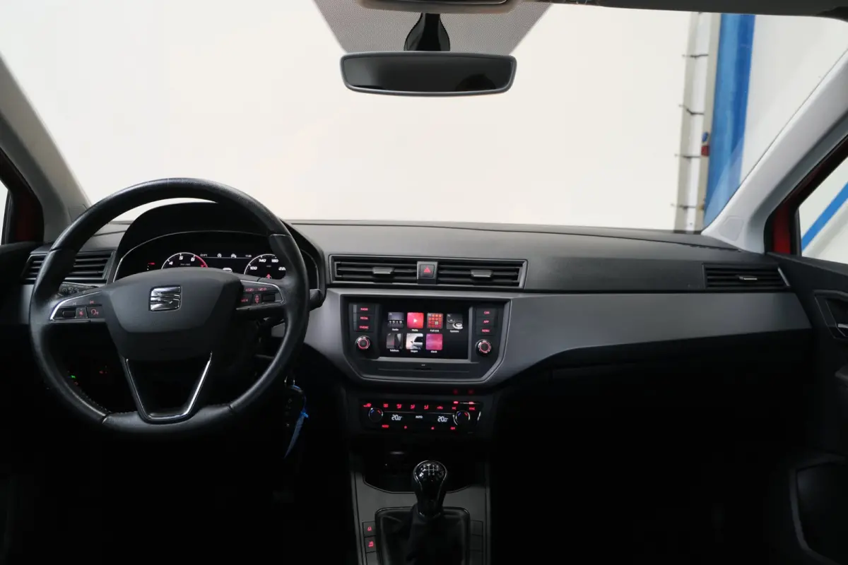 1.0 TSI Style - N.A.P. Airco, Cruise, Virtueel display, Carplay.