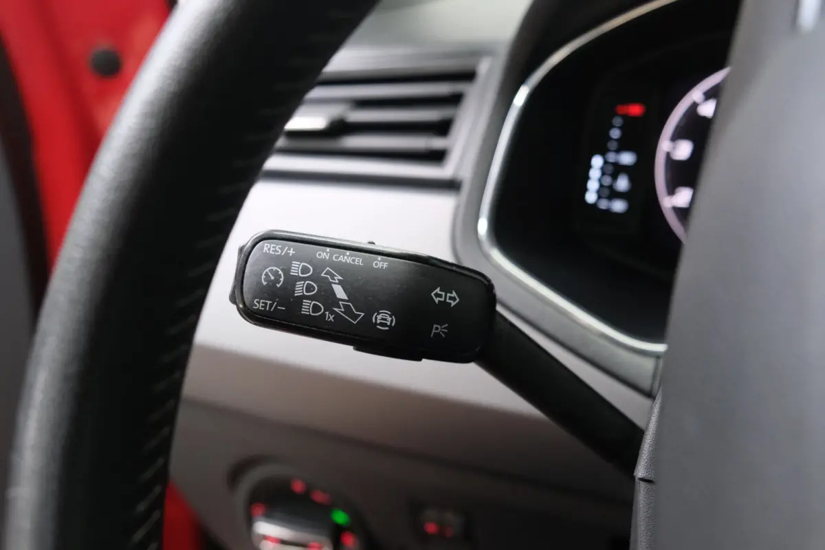 1.0 TSI Style - N.A.P. Airco, Cruise, Virtueel display, Carplay.