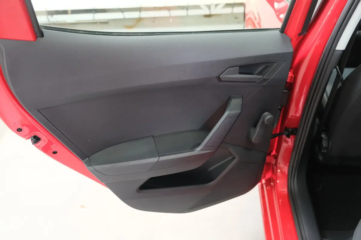 1.0 TSI Style - N.A.P. Airco, Cruise, Virtueel display, Carplay.